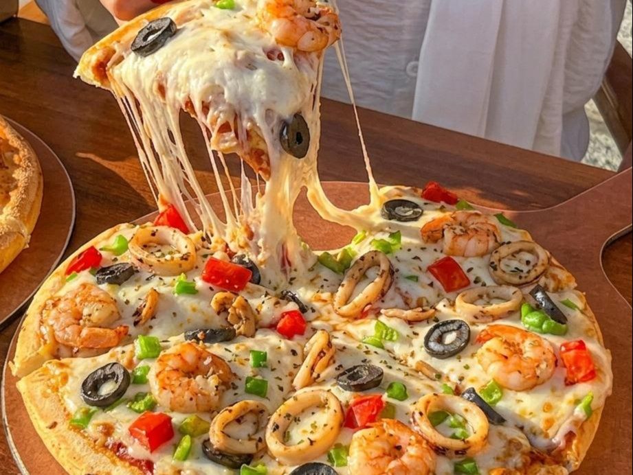 Seafood Pizza