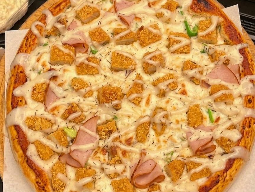The Eater's Pizza