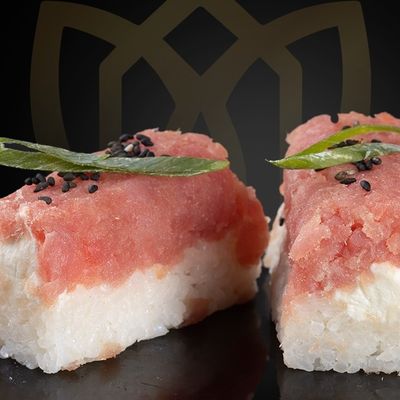 Tuna Oshi