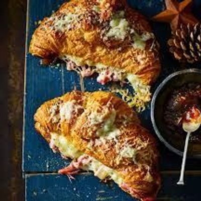 Mix Cheese Croissant