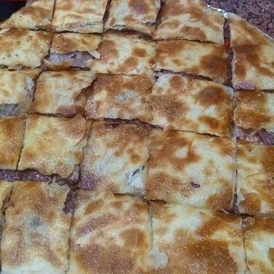 فطيرة سجق بلدي