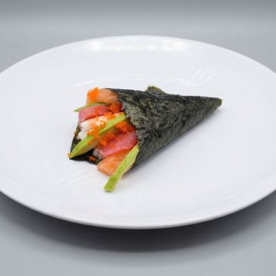 Mix Temaki Roll