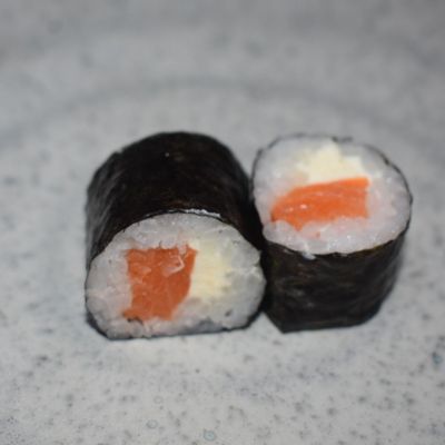 Cheese Salmon Maki Roll