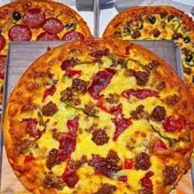 Oriental sausage pizza