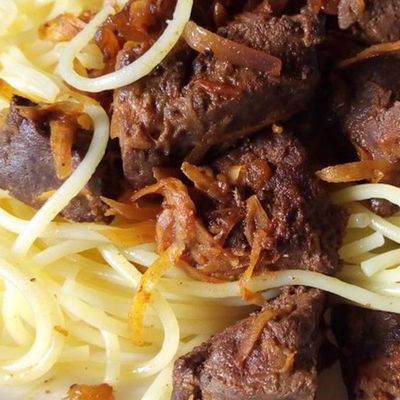 Spaghetti with liver pasta