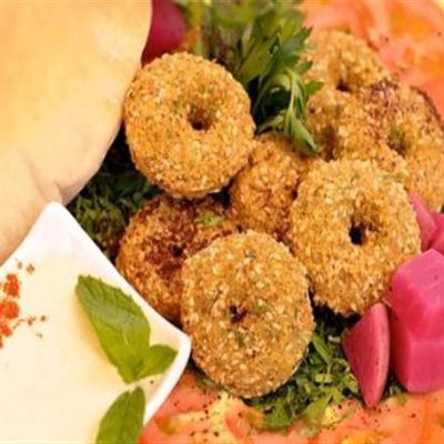 علبة عجينة طعمية
