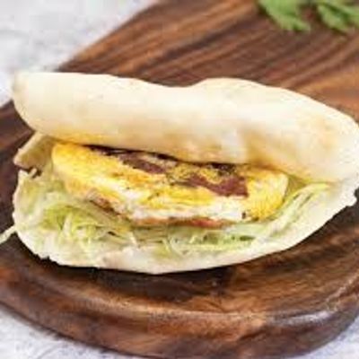 ساندويش جبنة كيري مع البيض