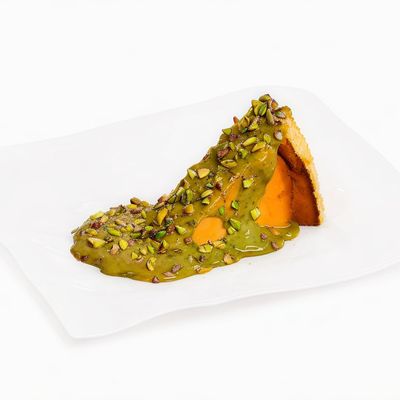 Pistachio San Sebastián Cheesecake