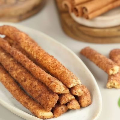 Cinnamon and sugar Baton Salé breadsticks