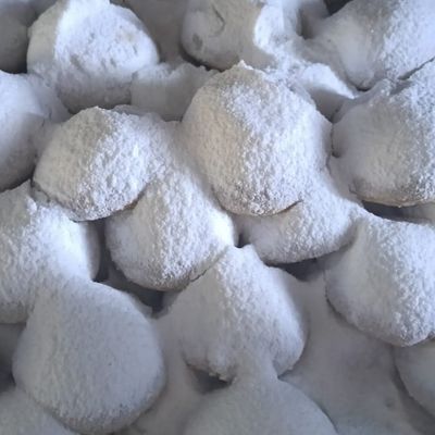 Kahk with Turkish Delight malban and Sesame