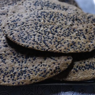 Nigella Seed sinun Pastry Slices