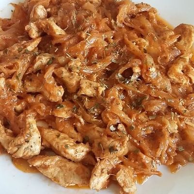 صينية صدر دجاج بالطماطم + طبق أرز