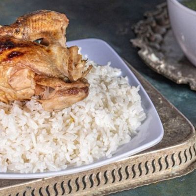 مولوخية مع ربع صدر دجاج