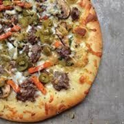 Italian Roast beef and burger Pizza