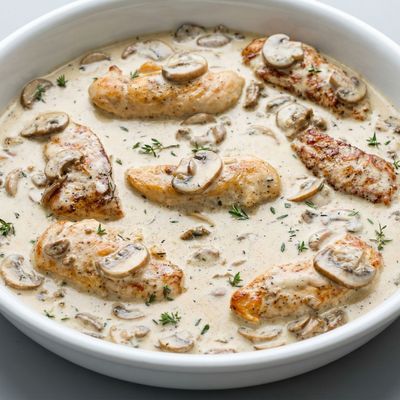 شوربة كريمة الدجاج والفطر