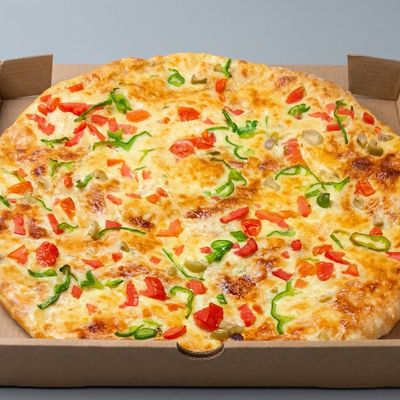 Oriental sausage pizza