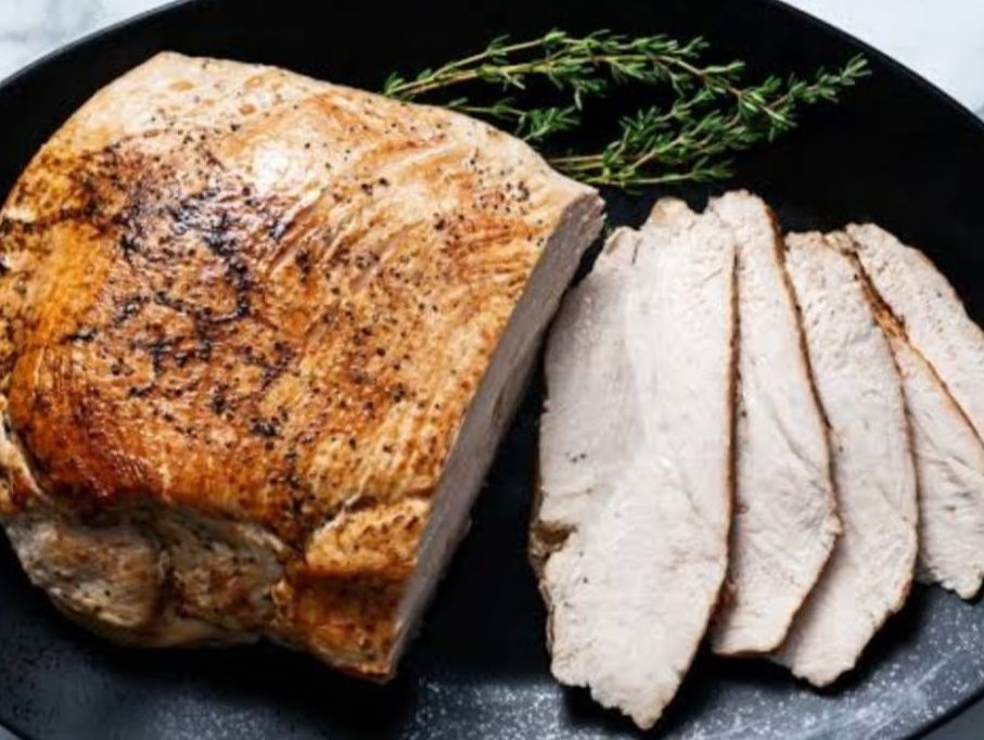 Turkey roast meal with cashew noodles