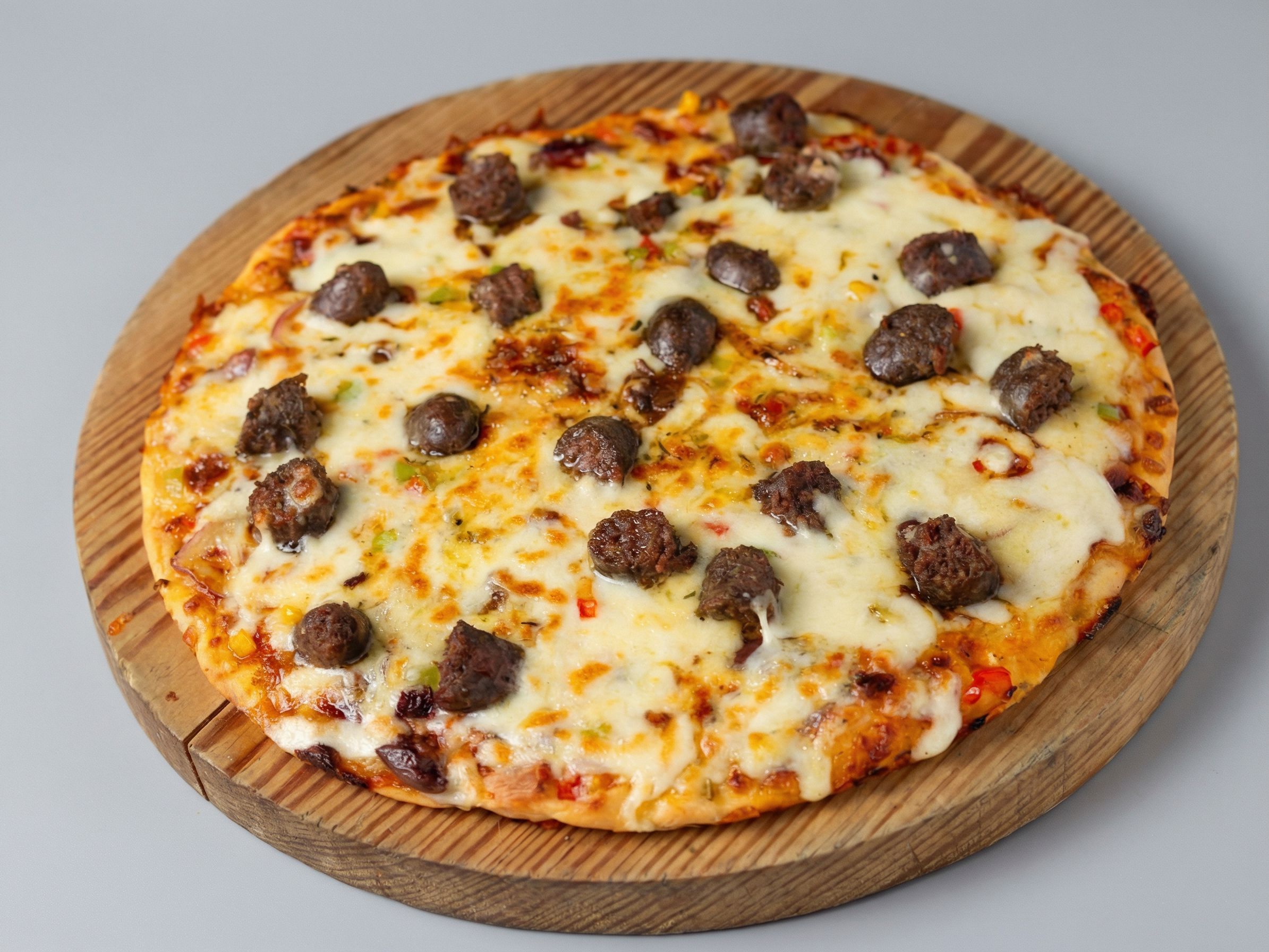 Baladi Sausage Italian Pizza