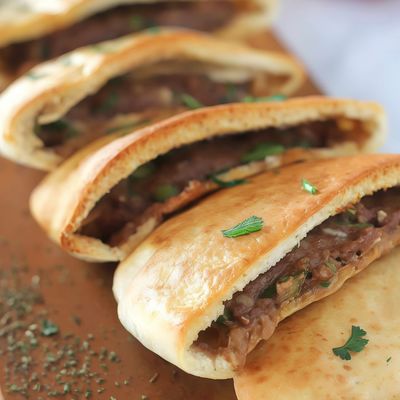 حواوشي رغيف يلا شاورما