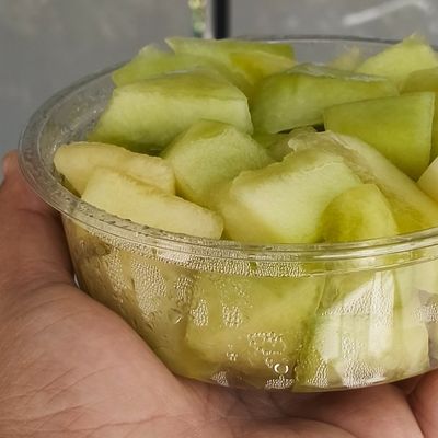 صندوق قطع الشمام المكعبة