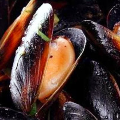 1/2 mussels