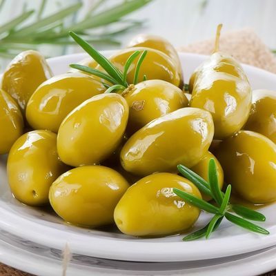 Syrian green salqini olives