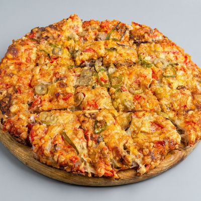 Oriental Salami Pizza