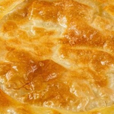Meshaltet Pie With Cream