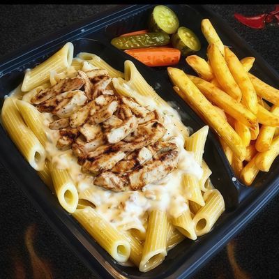 Chicken Shawarma Pasta with White Sauce Meal