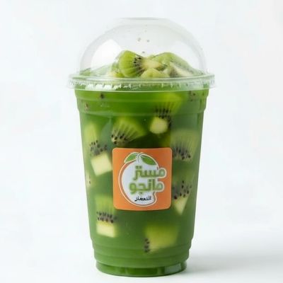 Kiwi pieces and Juice