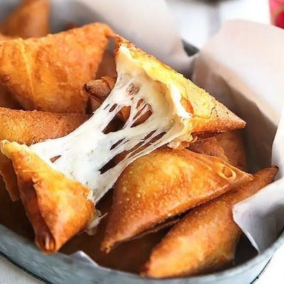 Cheese Sambousak 4 Pieces