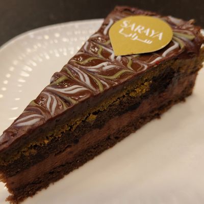 Dubai chocolate gateau