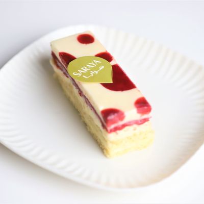White rose gateau