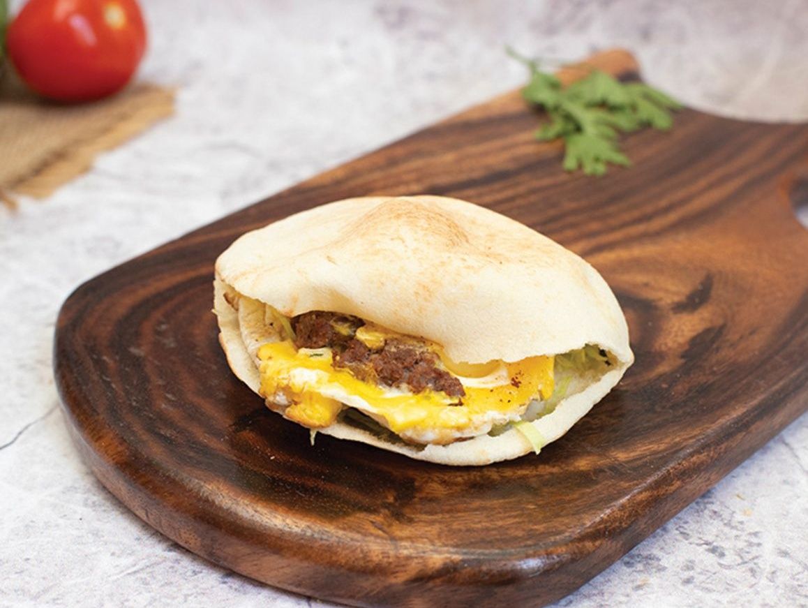 Sandwich Eggs with Sausage
