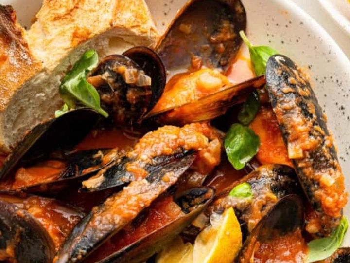 Spicy Mussels Pomodoro