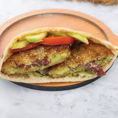 Shami Pastrami Ta'ameya Sandwich