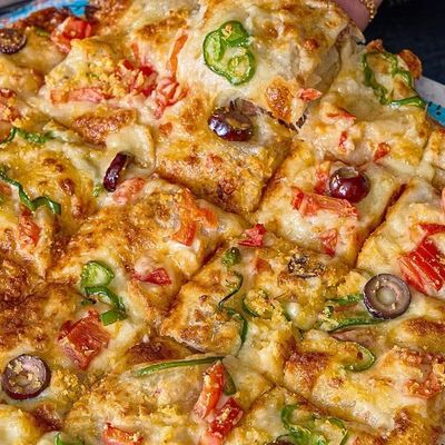 Pastrami Oriental Pizza