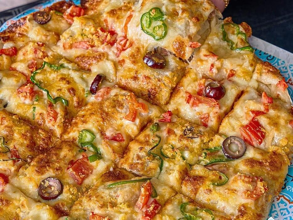 Tuna Oriental Pizza