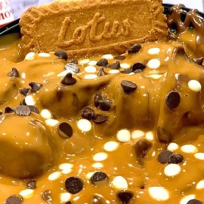 Fattet Waffles Lotus