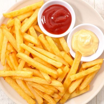 Small packet of French fries with ketchup and mayonnaise