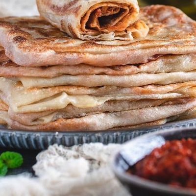 Spicy bread muhammara