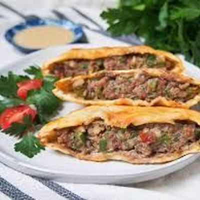 Shami Bread Hawawshi With Smoked Turkey Meat