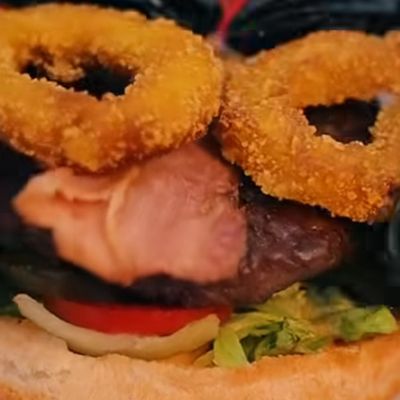 Beef With Onion Rings