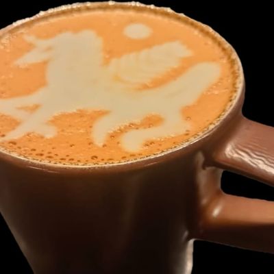 لاتيه لوز محمص
