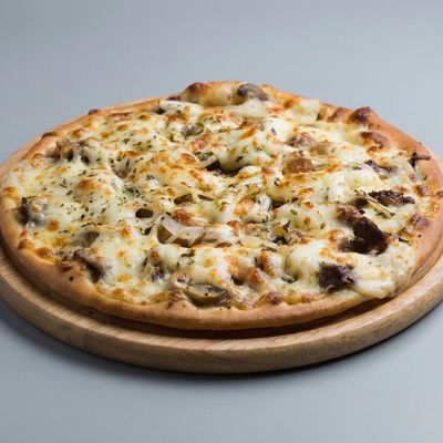 Italian meat shawarma pizza