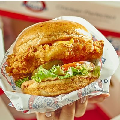 Broaster Chicken Fillet Sandwich