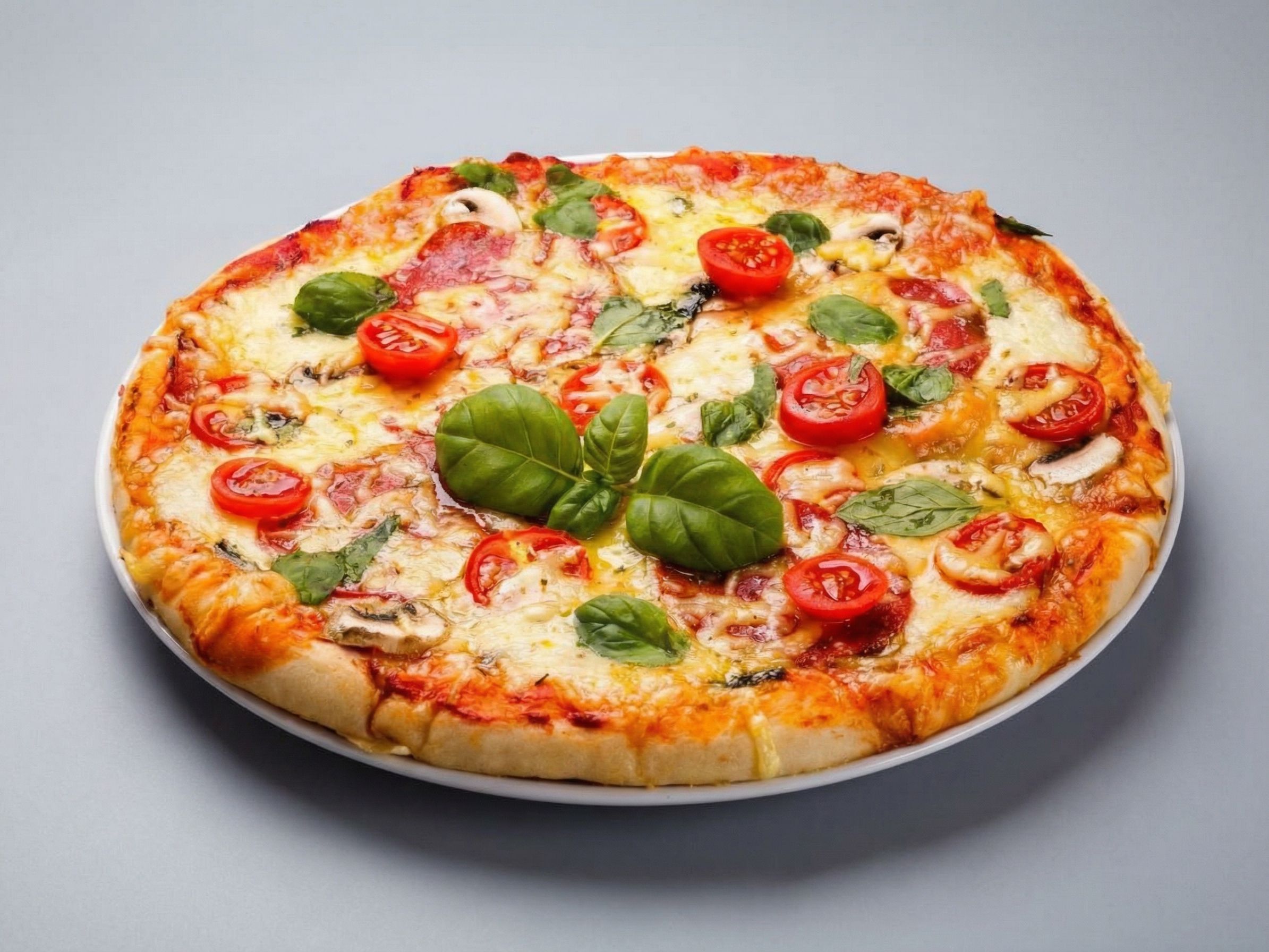 Sun-dried tomato pizza