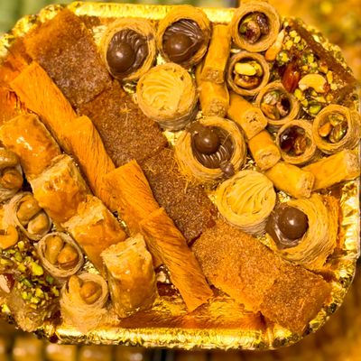 Small Oriental Mixed Dessert Plate