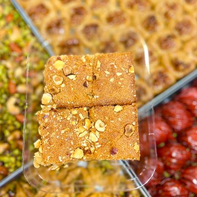 hazelnut basbousa (250 grams)