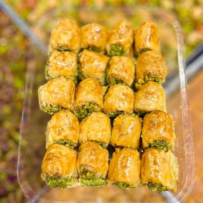 Pistachio Baklava Kol wushukur (250 grams)